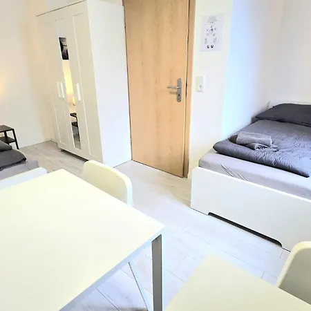 Monteurwohnung Mit Terrasse, 6 Zimmer, Voll Ausgestattet, Waesche Inklusive, Kostenfreier Parkplatz Und Wlan - Kp01 Iserlohn